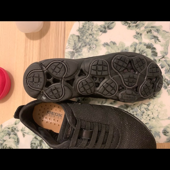 Geox Nebula Sneakers like new Black - Picture 5 of 9